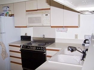 5th image of 50 Yacht Cove Dr