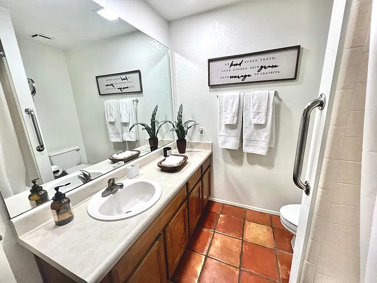 5010 E South Regency Cir — Photo 14