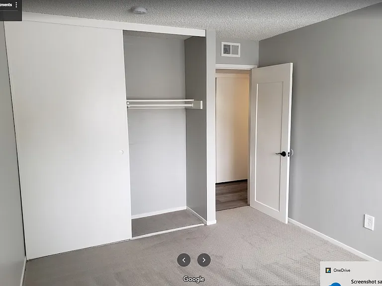 The Huntington Apartments — Photo 14