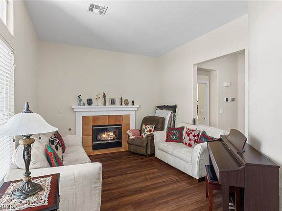4th image of 2982 Formia Dr