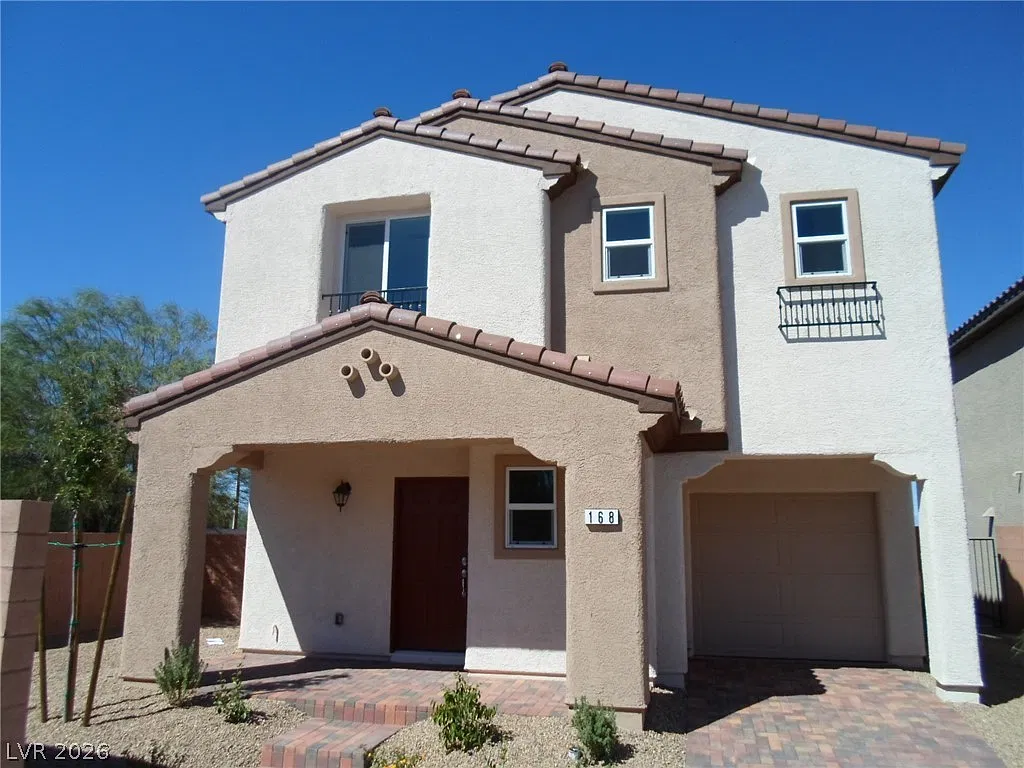 3 bed, 2.5 bath, 1480 sqft, $1,795 — Photo 2