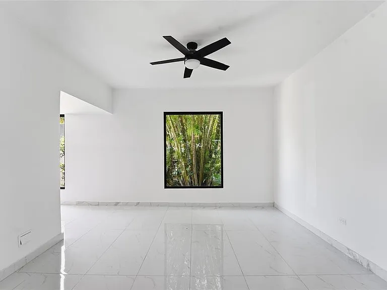 9 Sabanera — Photo 14