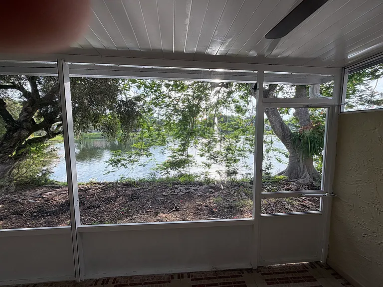 14279 Kendale Lakes Cir — Photo 18