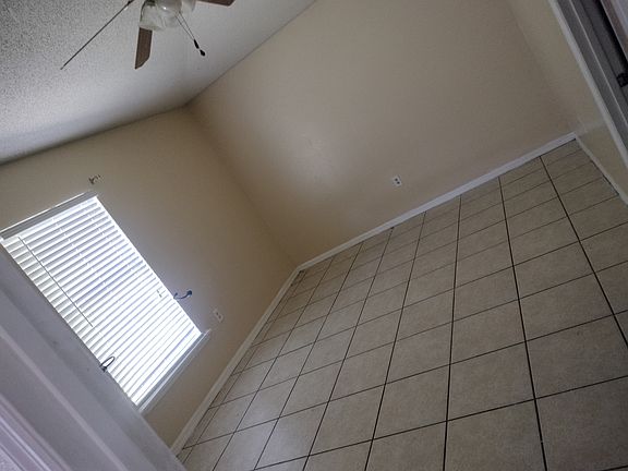 5th image of 631 Llama Dr