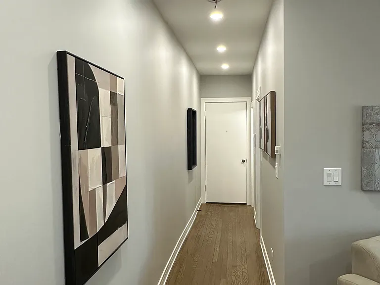 5452 N Paulina St #1R — Photo 6