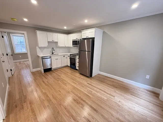 6 Endicott Ct #1 — Photo 2
