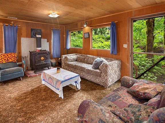 4th image of 10236 Foss River Place