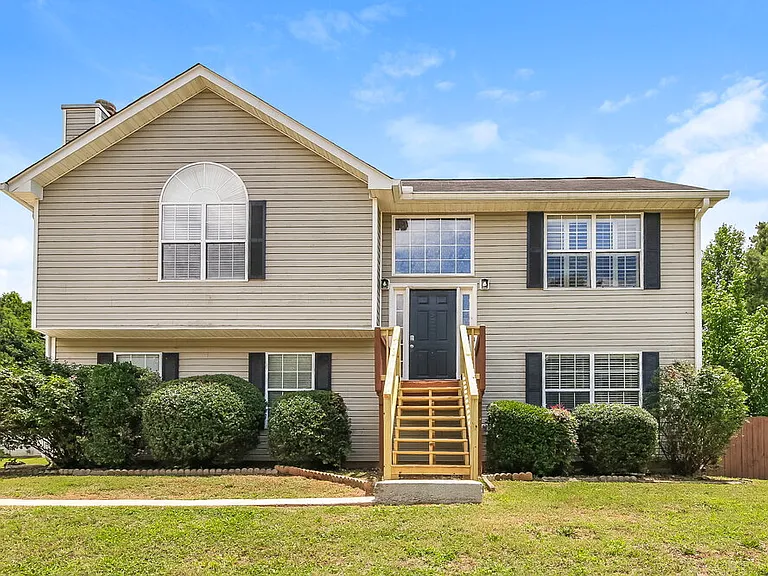 459 Pecan Wood Cir — Photo 1