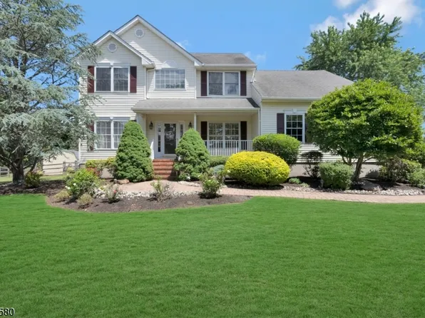 6 Varnon Ct, Hillsborough Twp., NJ 08844