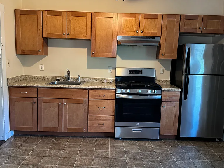 179 Washington St #2 — Photo 6