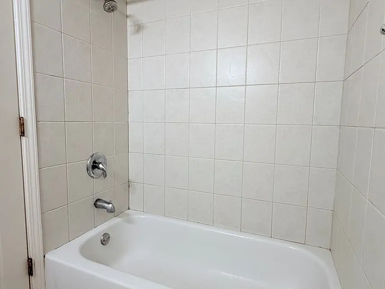 4159 W Oakdale Ave #1C — Photo 8