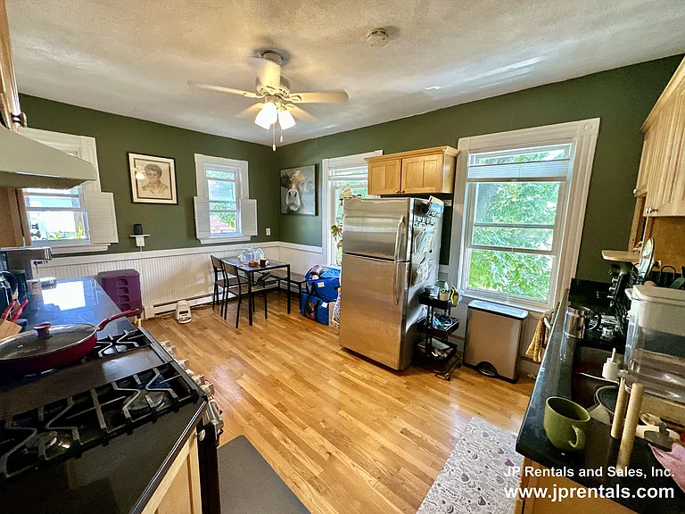 15 Germania St #3 — Photo 2