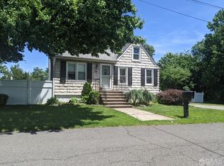 82 Bernard Ave, Edison, NJ