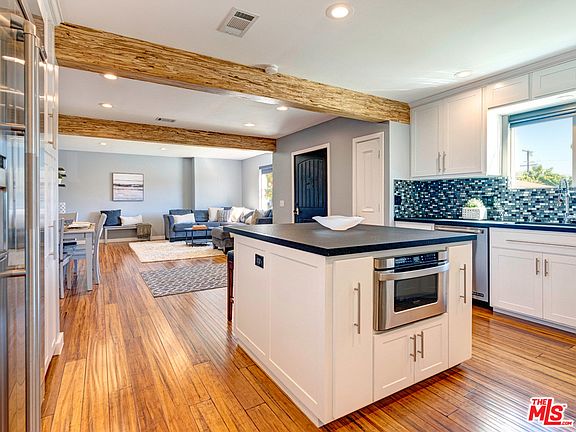 4th image of 7853 Croydon Ave