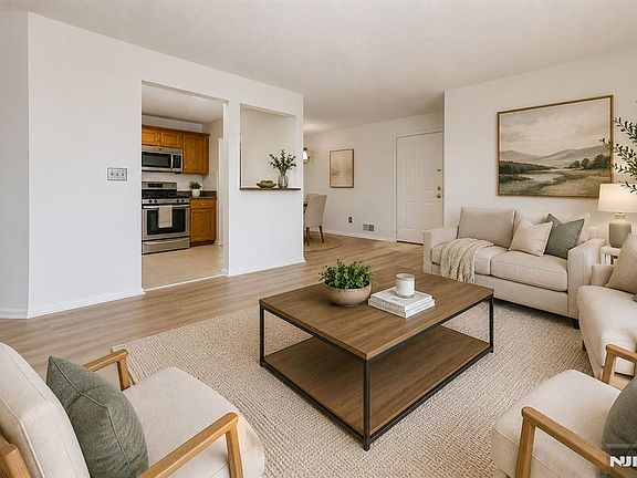 3rd image of 959 Juniper Way