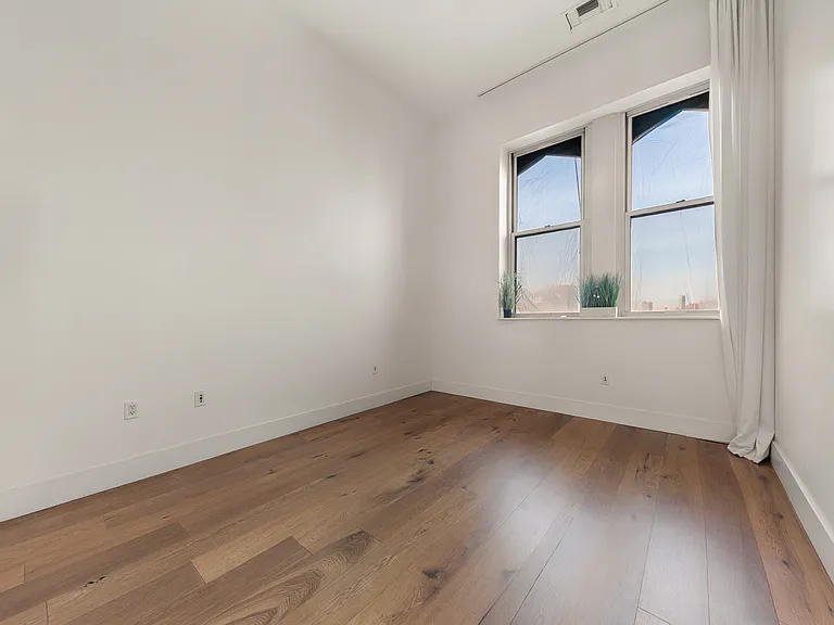 220 W 148th St #5P — Photo 13