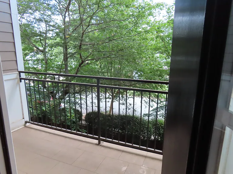170 Woodrow St #B4 — Photo 9