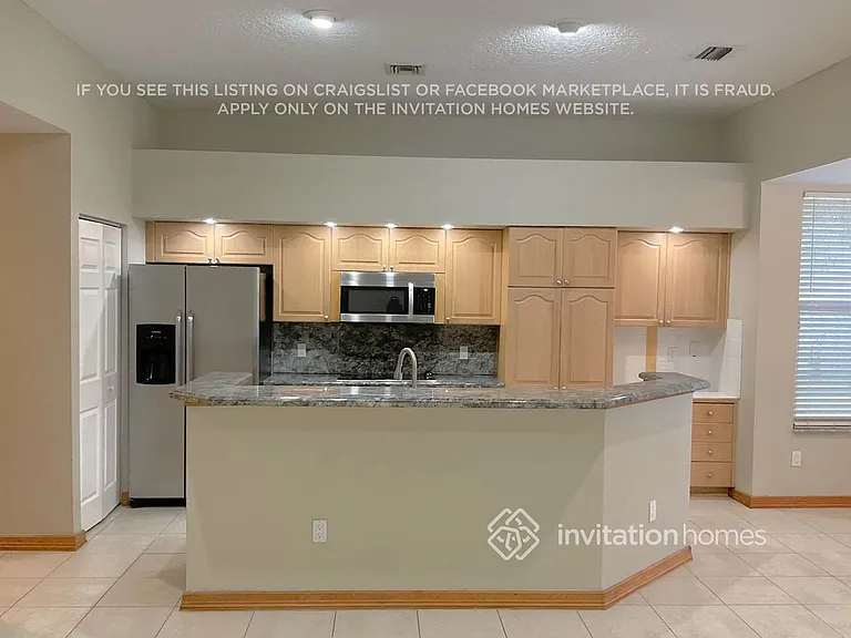 6020 NW 67th Ct — Photo 5