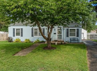 726 River Park Dr, Loves Park, IL 61111