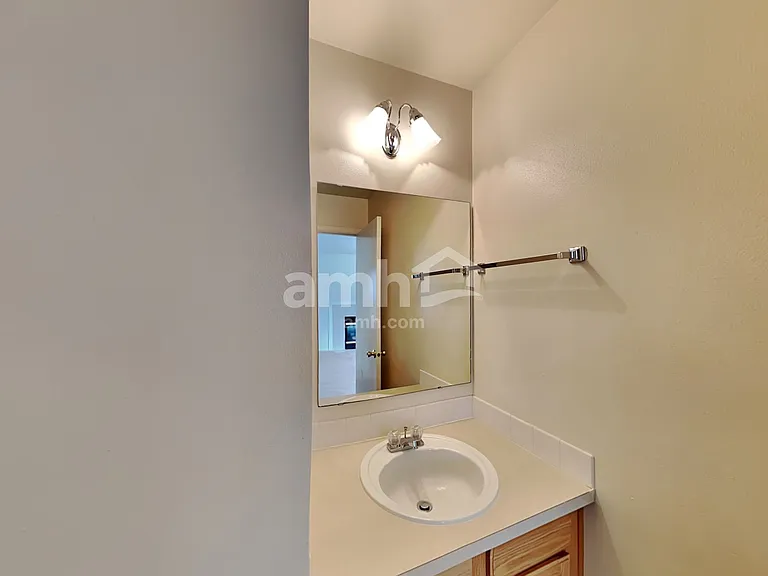 5008 S Mullen St — Photo 8