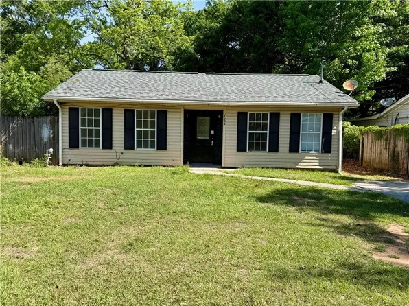 1204 Seneca St, Mobile, AL 36605