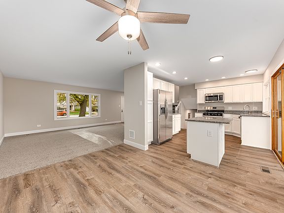 4th image of 16813 Meadowdale Dr