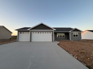808 Bessy Ln, Chilton, WI 53014