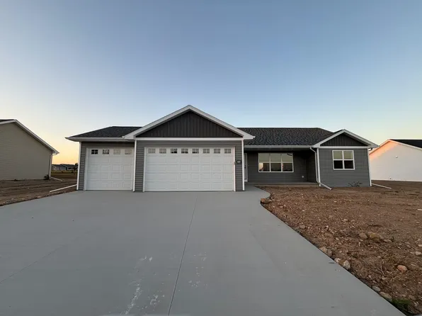 808 Bessy Ln, Chilton, WI 53014