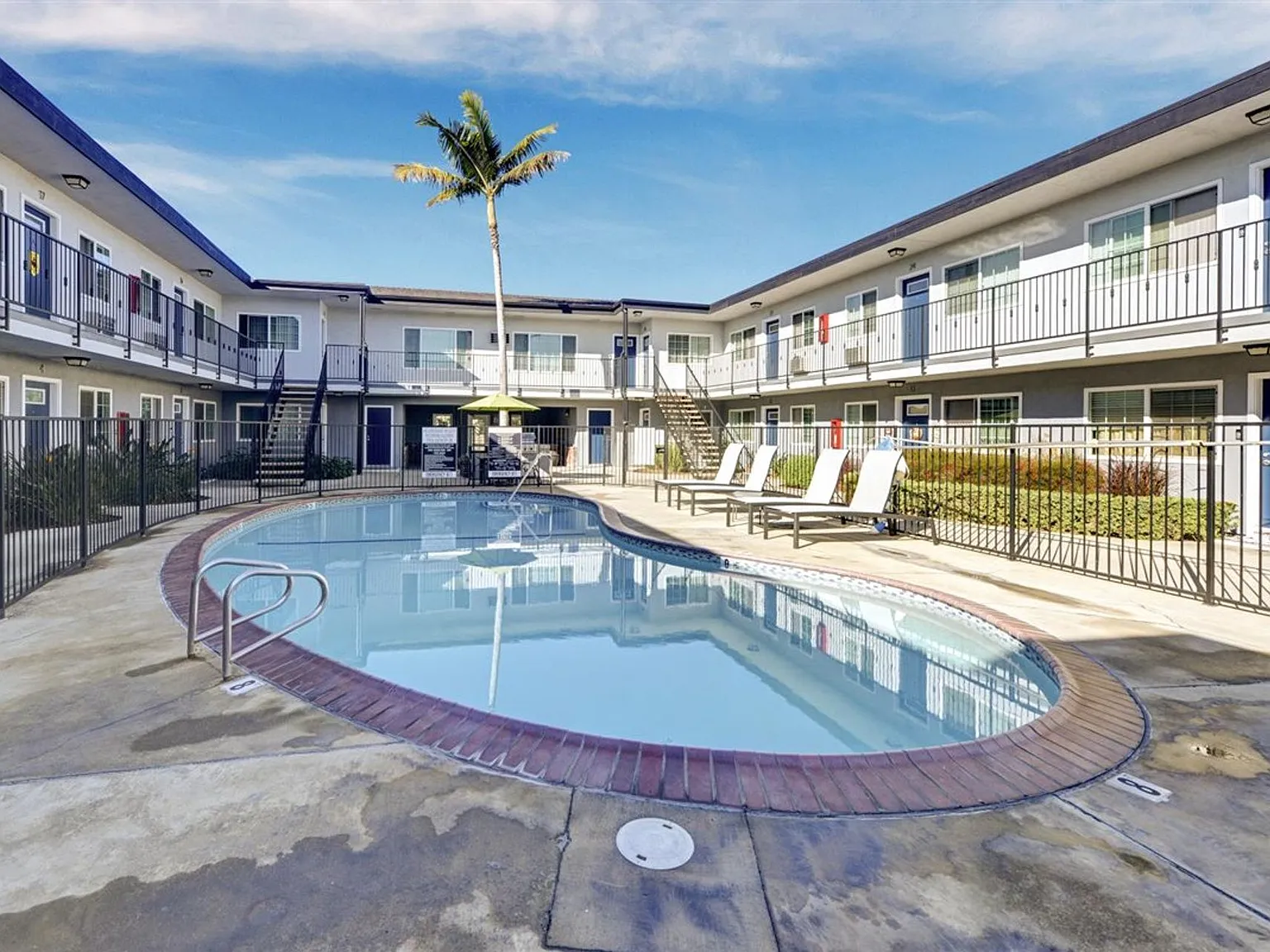 Fair Oaks Apartments — Photo 4
