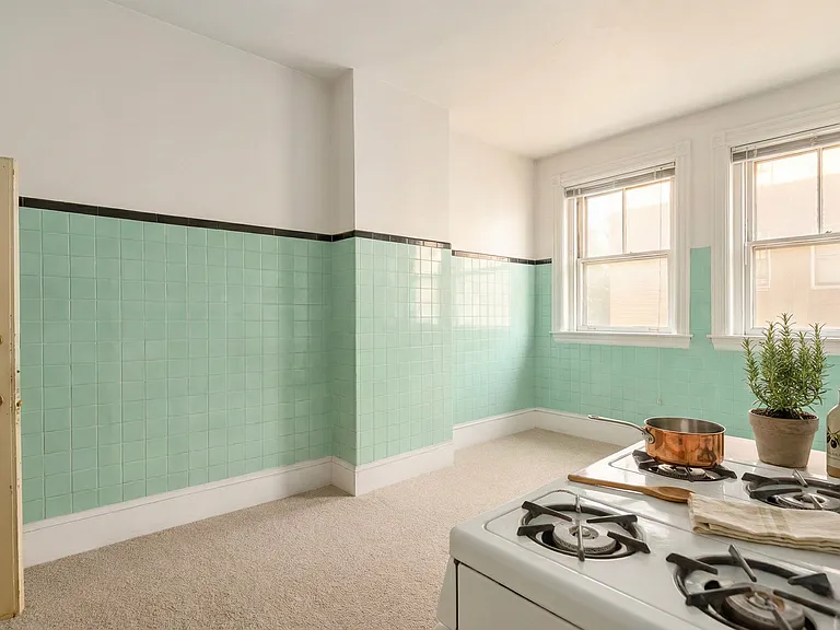 923 Beacon St #4 — Photo 7