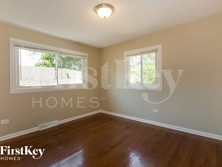 2108 Linden Ave — Photo 10