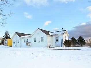 4606 Highway 2, Upper Economy, NS B0M 1J0