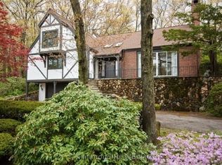 10 Lantern Ln, Lexington, MA 02421