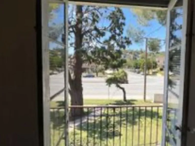 1171 Huntington Dr — Photo 2