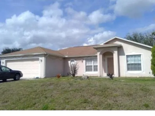 3734 10th St W, Lehigh Acres, FL 33971