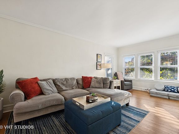 3rd image of 1154 S East Ave