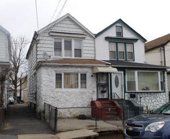 1st image of 10139 126th St