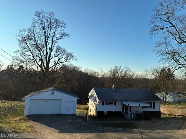 154 Patterson Rd, Weirton, WV 26062
