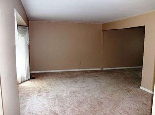 22398 Mill Rd, Novi, MI 48375