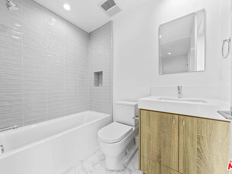 13206 Dewey St — Photo 19