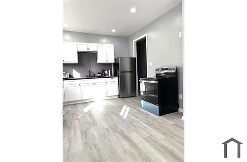 2444 Canton St #1 Photo 1