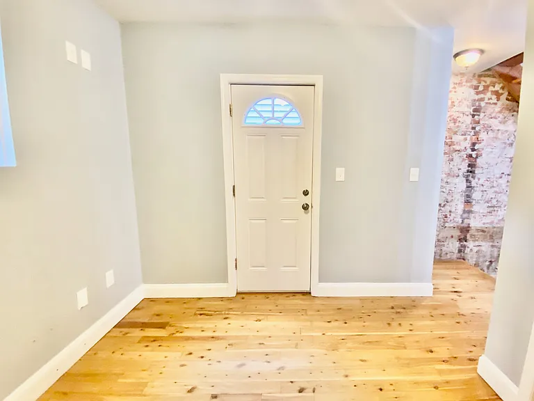 2027 S Watts St — Photo 15
