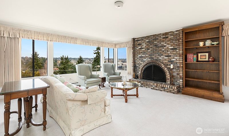 3rd image of 3113 W Harley Street #3115