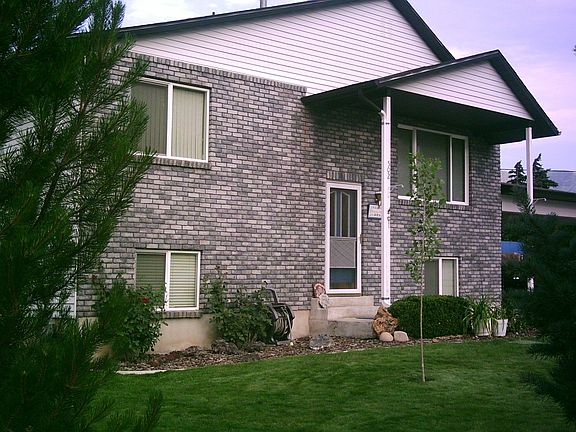 4 Bedroom - 3 Bathroom