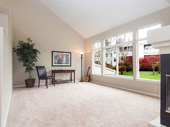 4th image of 16907 River Rock Dr