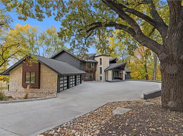 5 NW Briar Point Dr, Kansas City, MO 64116