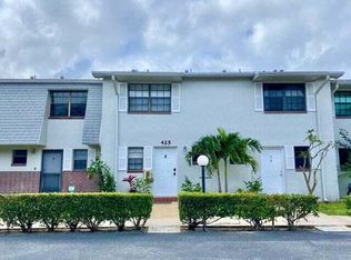 425 N Cypress Dr APT 8, Tequesta, FL 33469