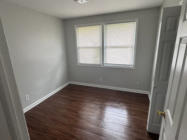 457 Hickory Ridge Dr — Photo 3