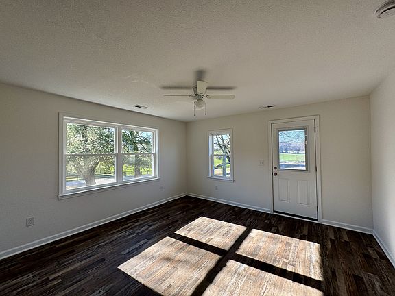 4th image of 6173 Unitia Rd