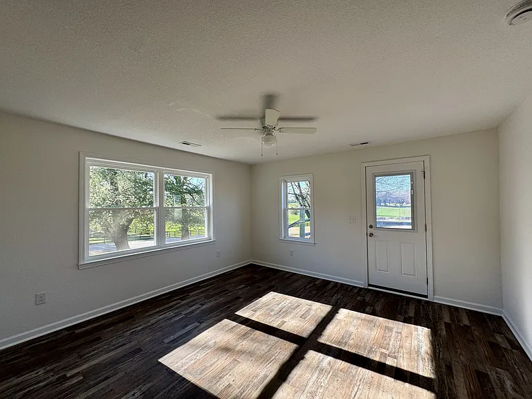 6173 Unitia Rd — Photo 4